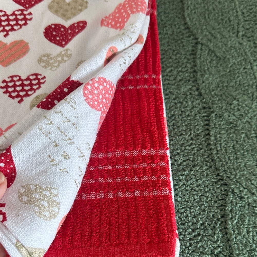 Nicole Miller Valentine Heart ♥️ Kitchen Towels Set of 3 NEW! - Picture 2 of 9